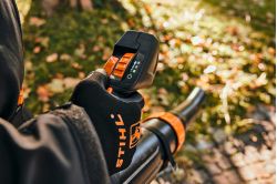 Stihl BGA 300 backpack cordless leaf blowe