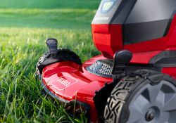 60V Recycler® 60V MAX* Battery Mower